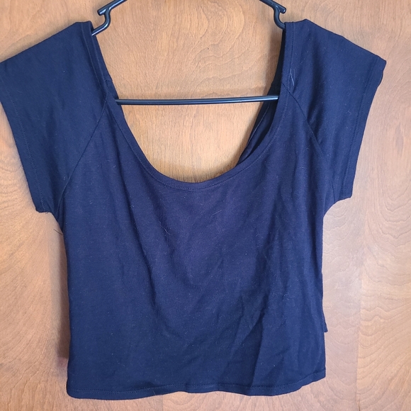 🌟 4/$20 Urban Groove Black Crop Top - Picture 2 of 3